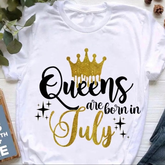 Passion of Essence Tops - It's the Queen's Birthday in July Tee-Shirt